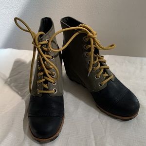 Sorel 1964 Premium Wedge size 8 Nori Green & Black PDX